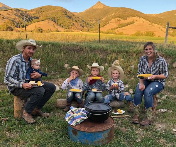Cowboy Style: Family in Salmon Idaho celebrates Family Dinner Night around a campfire